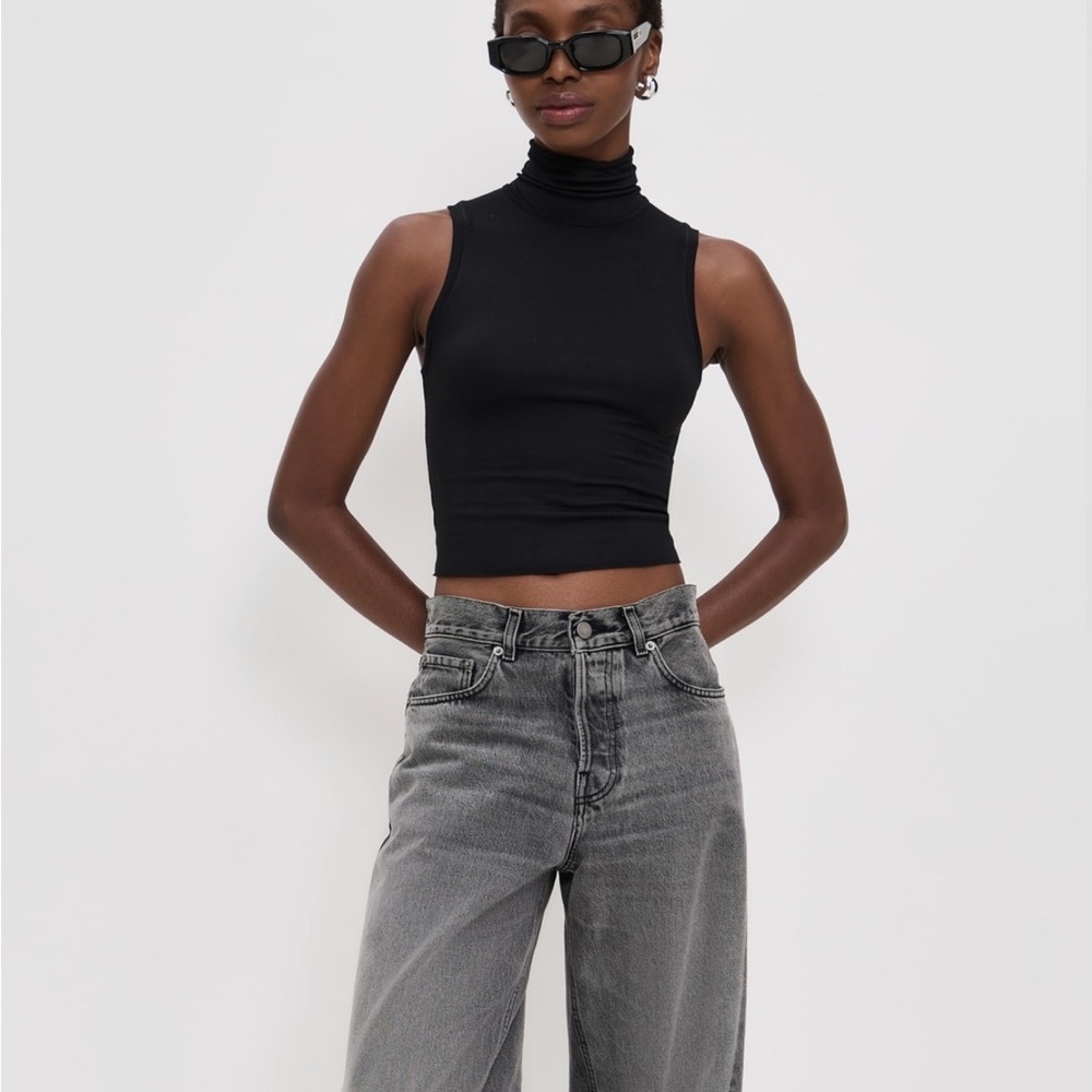 Eterne Ultra Soft Harlow Top Size XS Black Muscle Tee Turtleneck Quiet Luxury